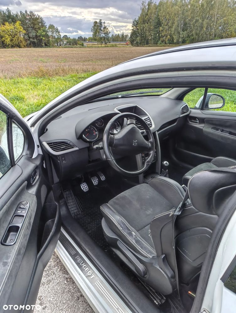 Peugeot 207 RC - 16