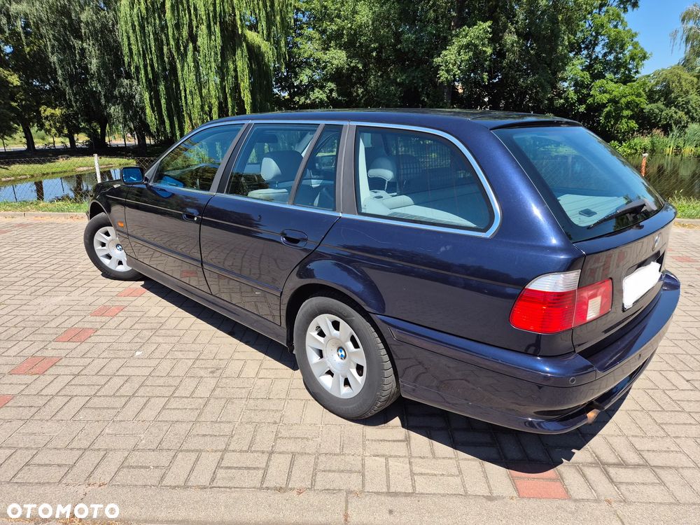 BMW Seria 5 520i - 5