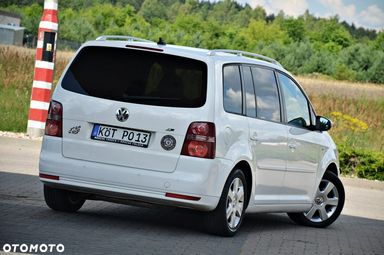 Volkswagen Touran - 8