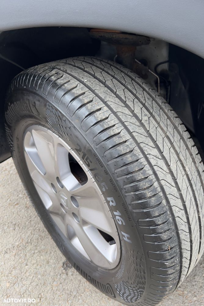 Dacia Duster 1.2 TCe 4x2 Laureate - 38