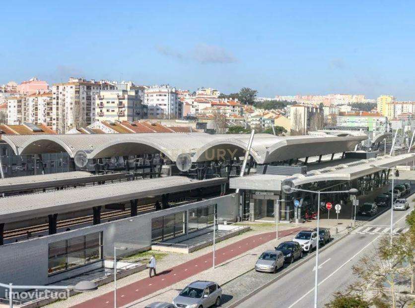 Espaço comercial/empresarial com 2.466 m2, frente à estação de comboio - Grande imagem: 3/5