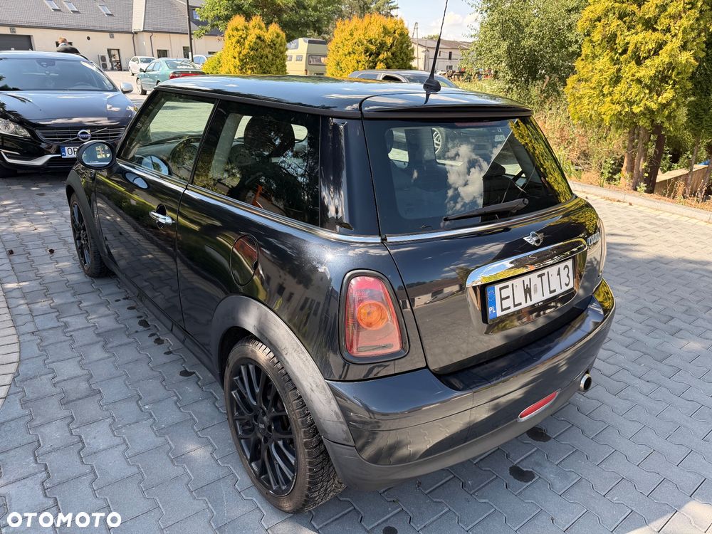 MINI Cooper Standard - 4