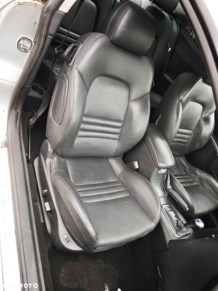 Zderzak maska drzwi silnik części Peugeot 407 Coupe EZRC 2.7 HDi - 23