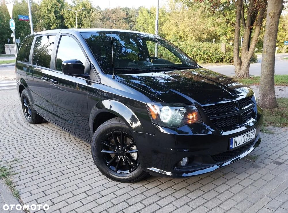 Dodge Grand Caravan - 4