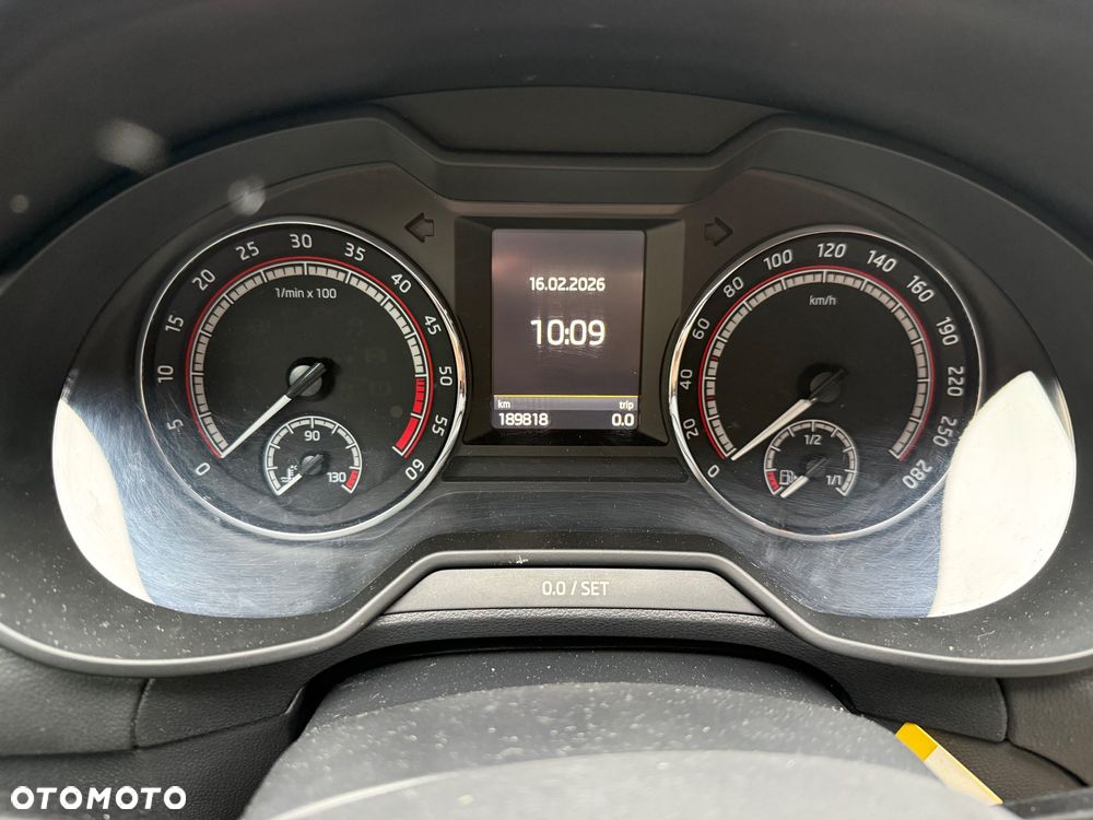 Skoda Octavia 2.0 TDI (Green tec) 4x4 DSG RS - 15