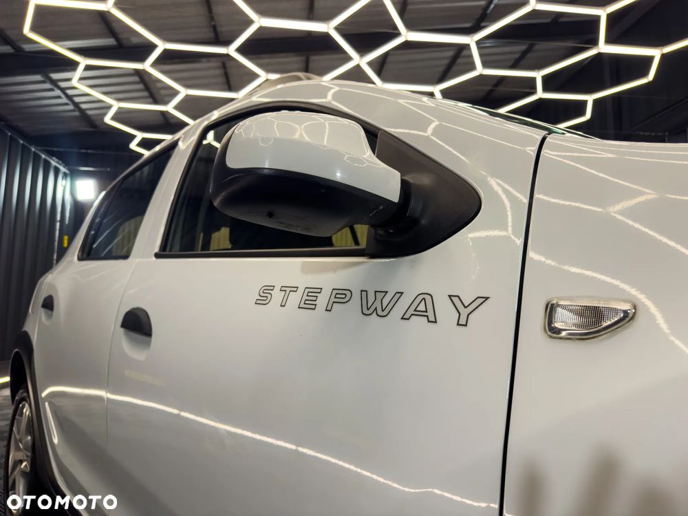 Dacia Sandero Stepway ver-1-0-tce-essential - 31