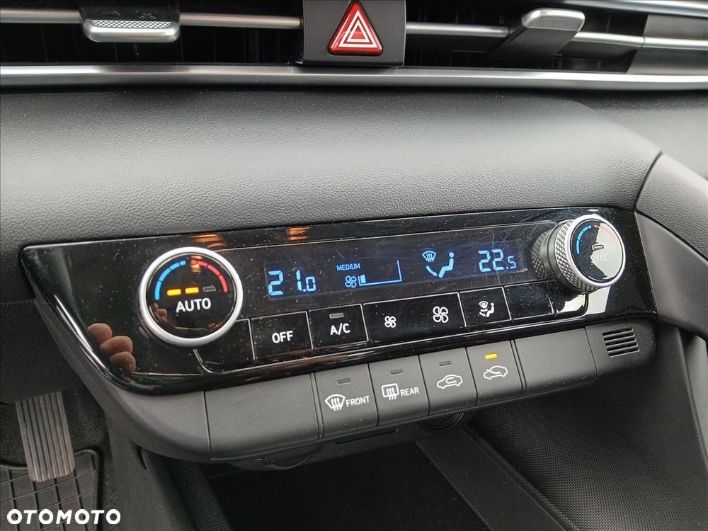 Hyundai Elantra 1.6 Smart - 16