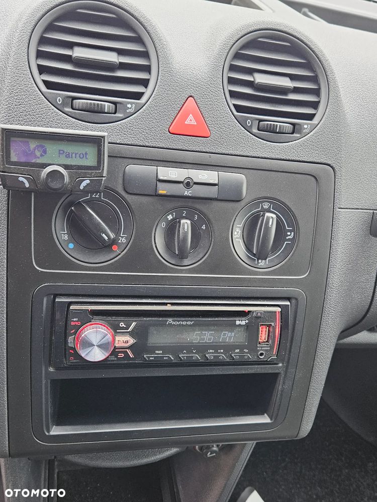 Volkswagen CADDY - 16