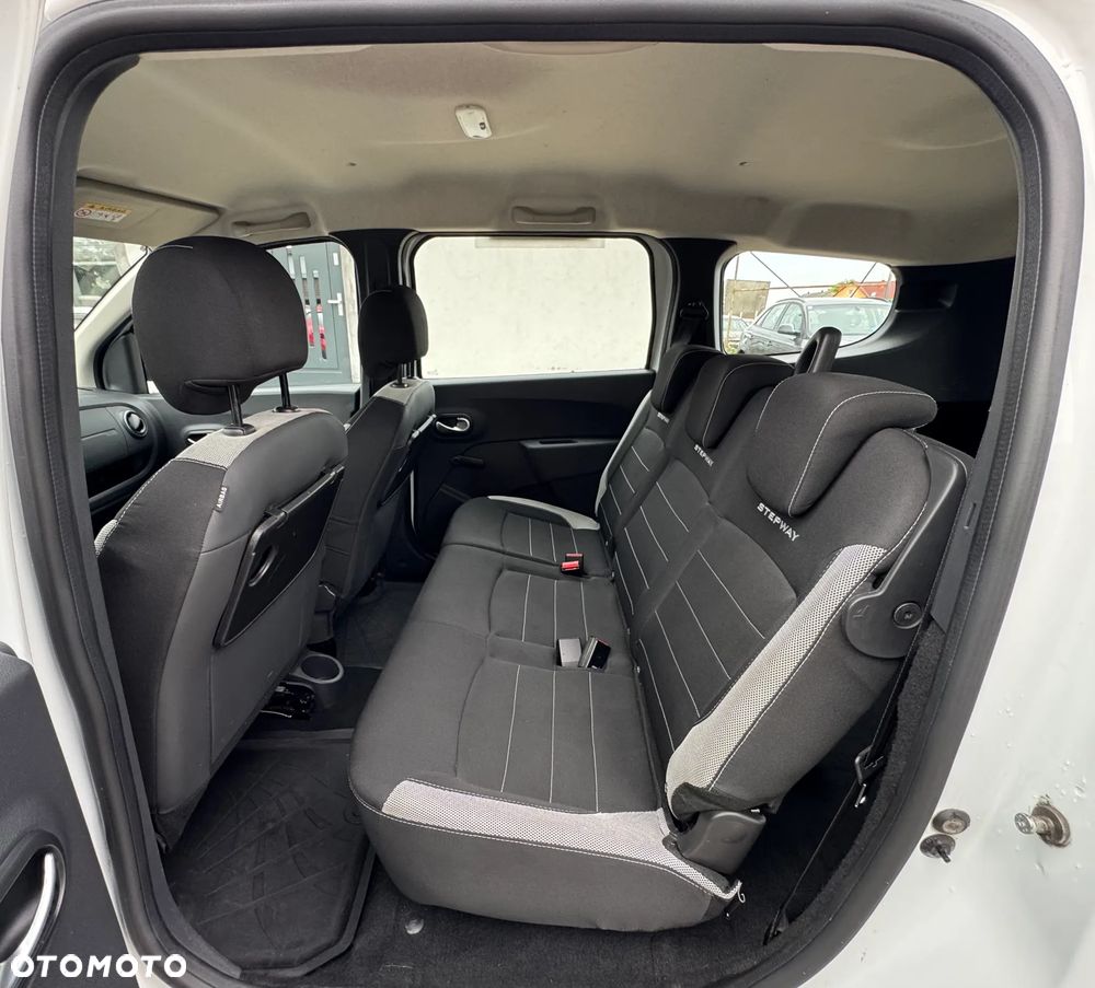 Dacia Lodgy TCe 115 Stepway - 23