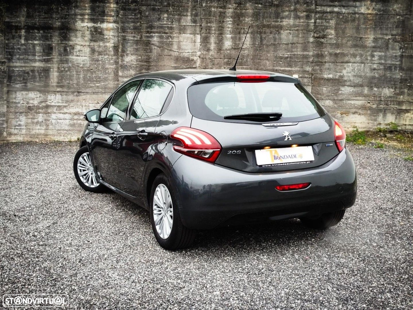 Peugeot 208 1.2 PureTech Signature - 3