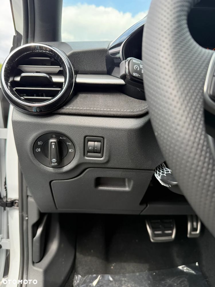 Skoda Fabia 1.5 TSI Monte Carlo DSG - 21