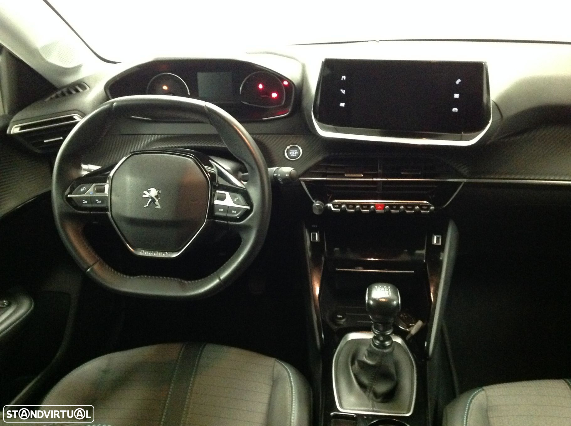 Peugeot 208 1.2 PureTech Allure - 28