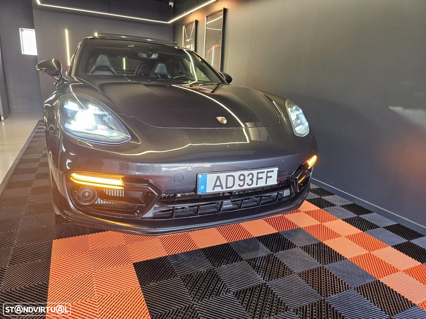 Porsche Panamera 4 E-Hybrid - 3