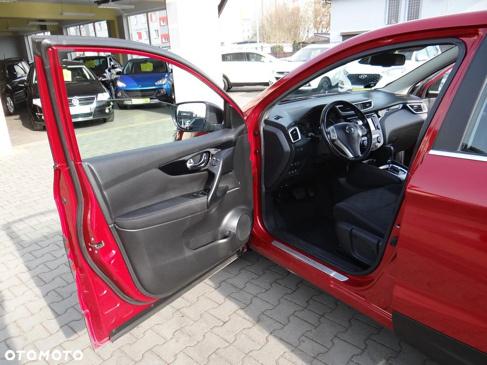 Nissan Qashqai 1.2 DIG-T Xtronic TEKNA+ - 18