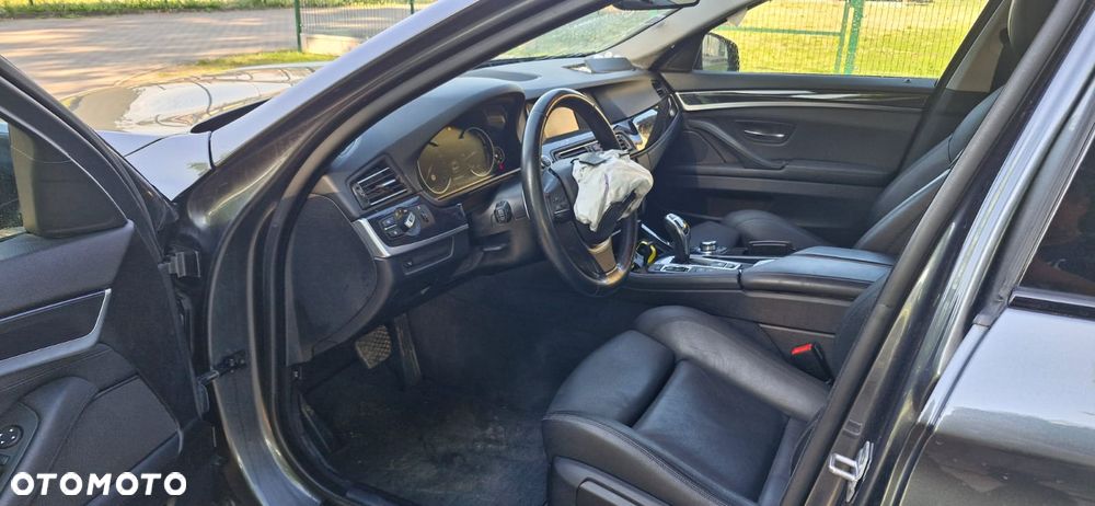 BMW Seria 5 530d xDrive Sport-Aut Luxury Line - 11