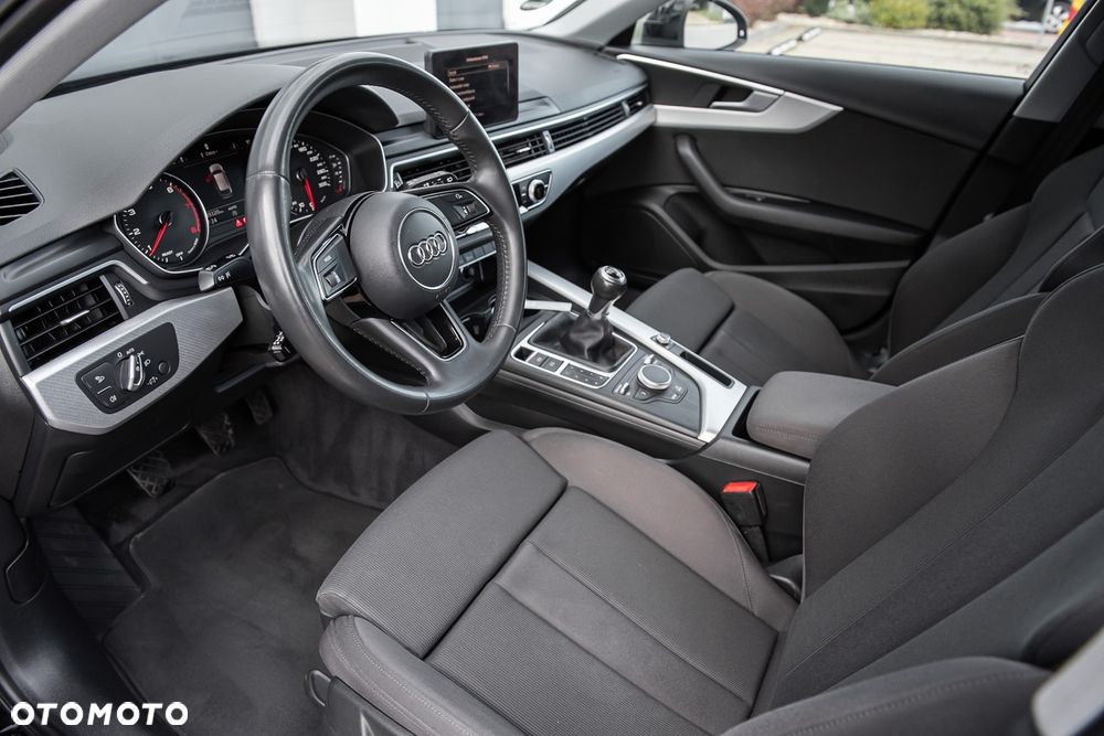 Audi A4 Avant - 16