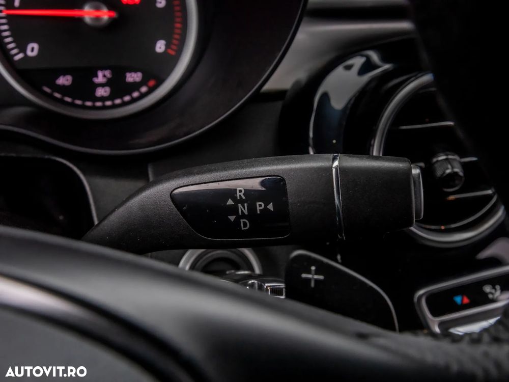 Mercedes-Benz GLC 220 d 4Matic 9G-TRONIC - 23