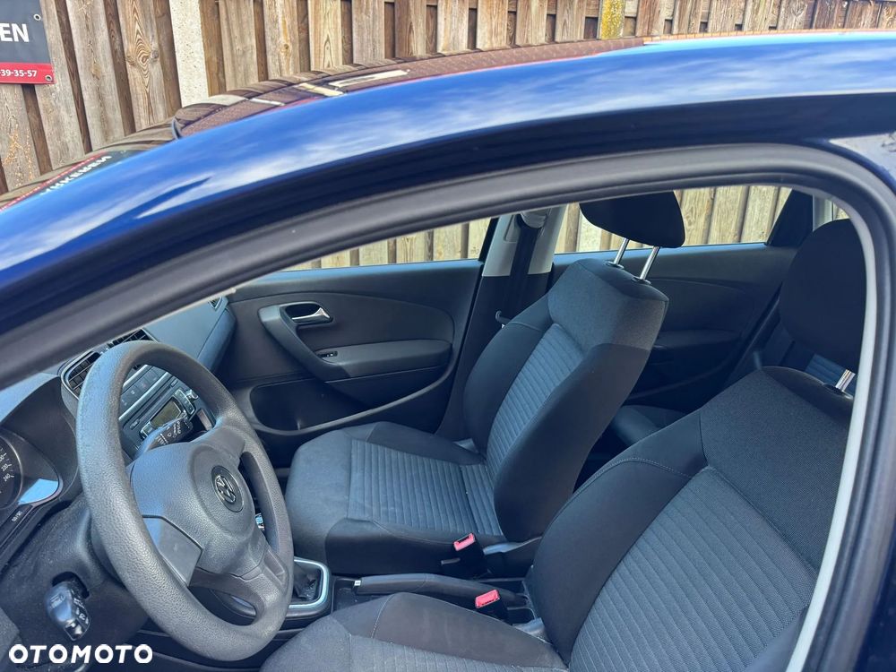Volkswagen Polo 1.4 FSI Highline - 12
