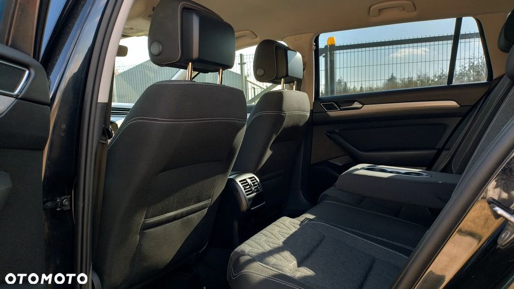 Volkswagen Passat 2.0 TDI EVO Business DSG - 20