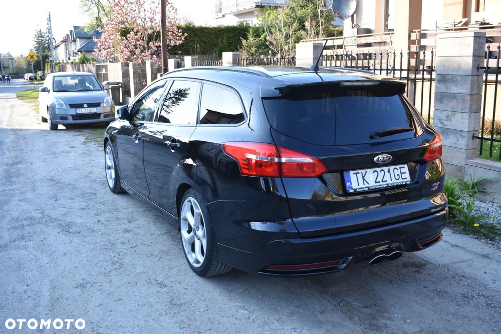 Ford Focus 2.0 EcoBoost ST mit Leder-Sport-Paket - 20