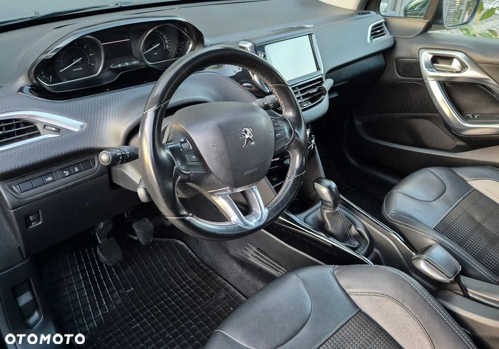 Peugeot 2008 1.2 VTi Allure - 12