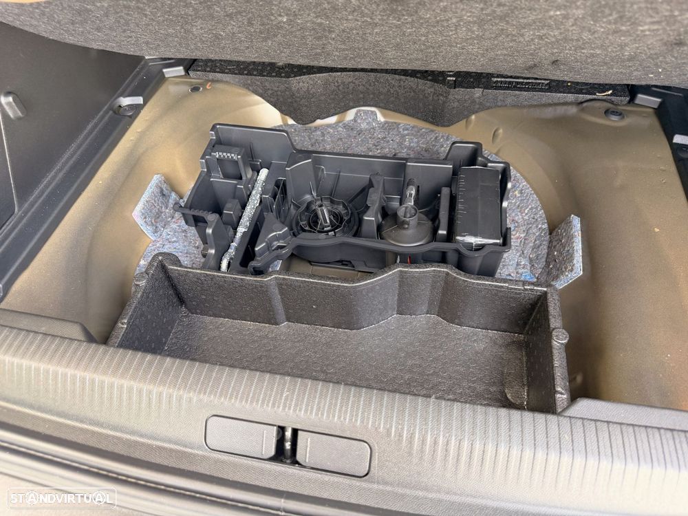 Peugeot 2008 1.2 PureTech Signature - 45