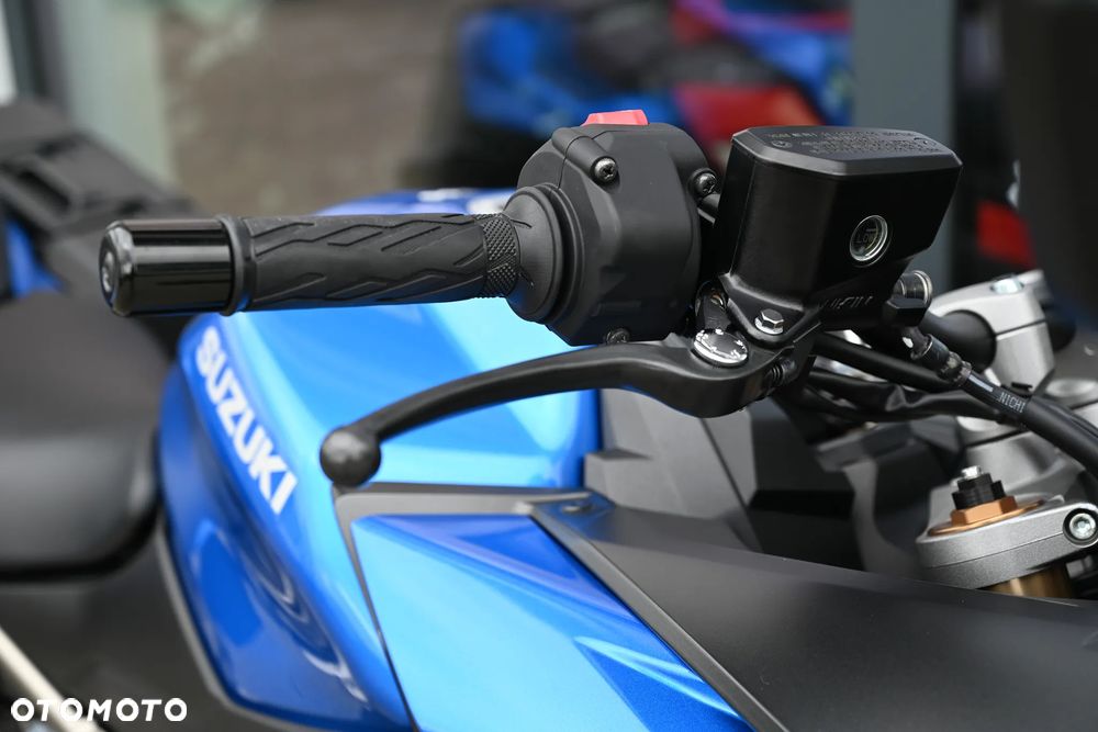 Suzuki GSX 1000 - 20