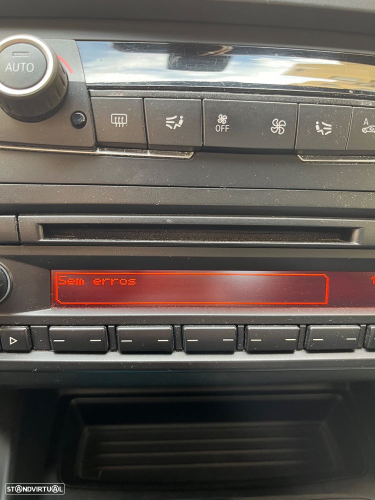 BMW 118 d Pack M - 13