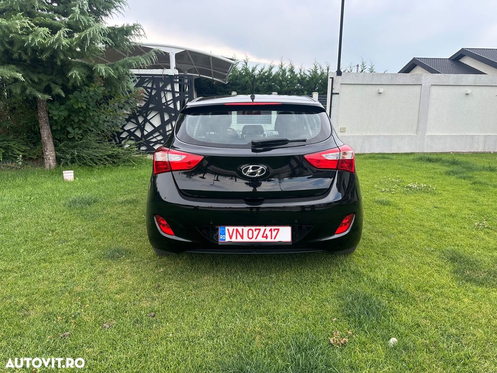 Hyundai i30 1.6 CRDI blue Style - 11