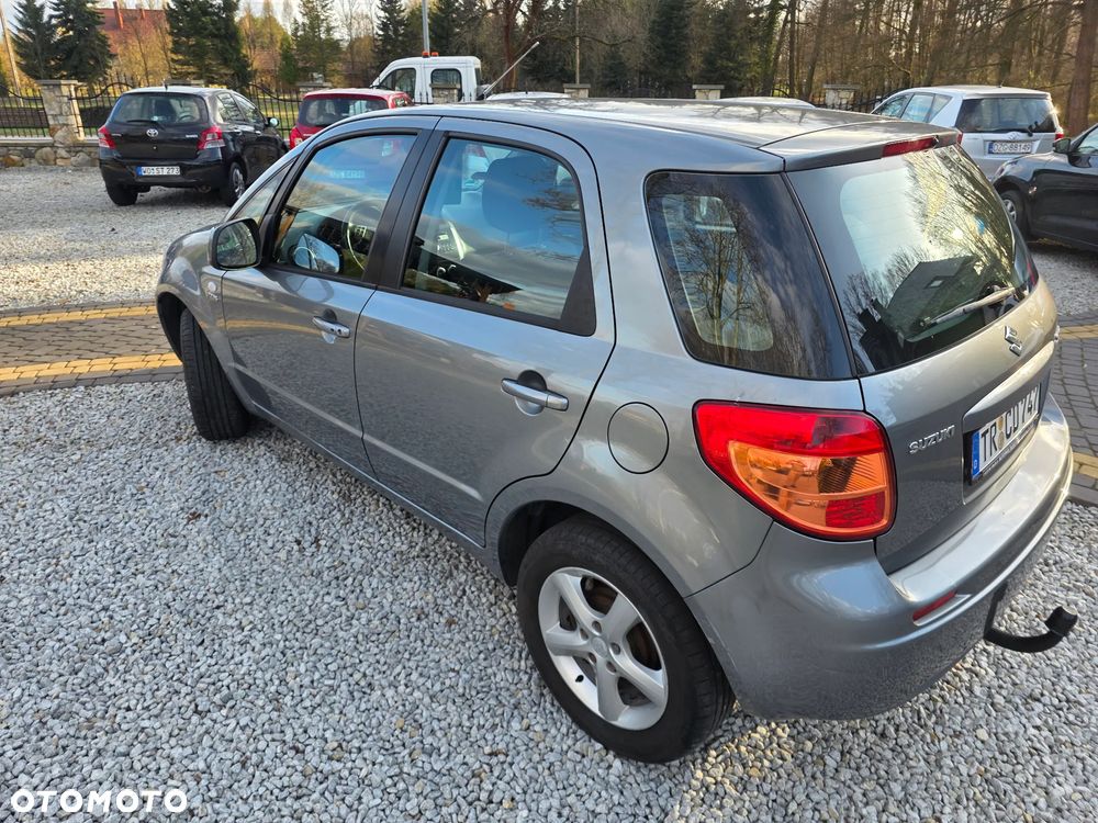 Suzuki SX4 1.9 DDiS DPF 4x2 Comfort - 4