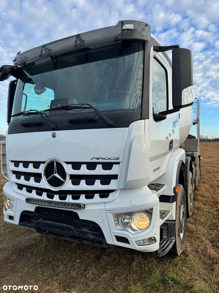 Mercedes-Benz AROCS - 12
