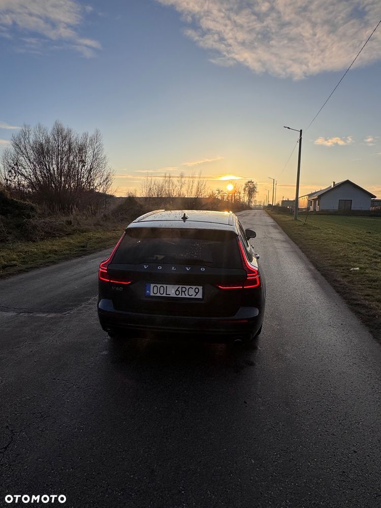 Volvo V60 T6 AWD Twin Engine Geartronic Momentum Pro - 7