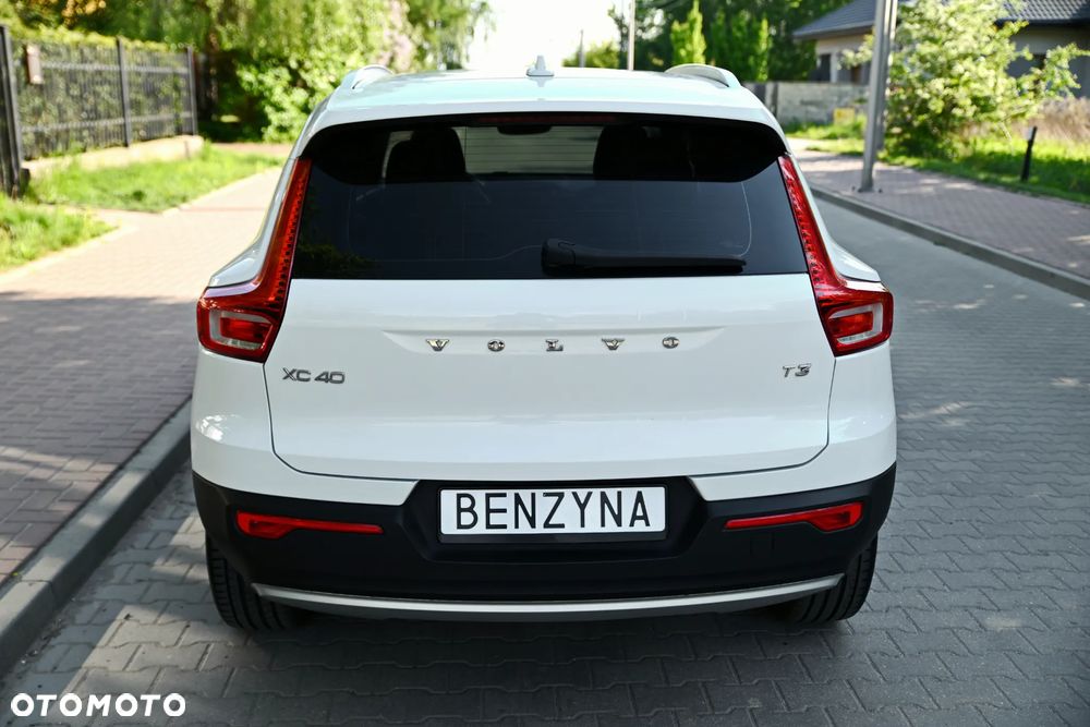 Volvo XC 40 T3 Geartronic Momentum Pro - 8