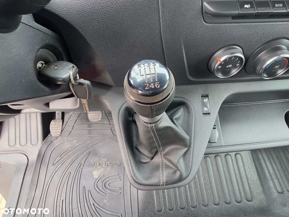 Renault Master - 24