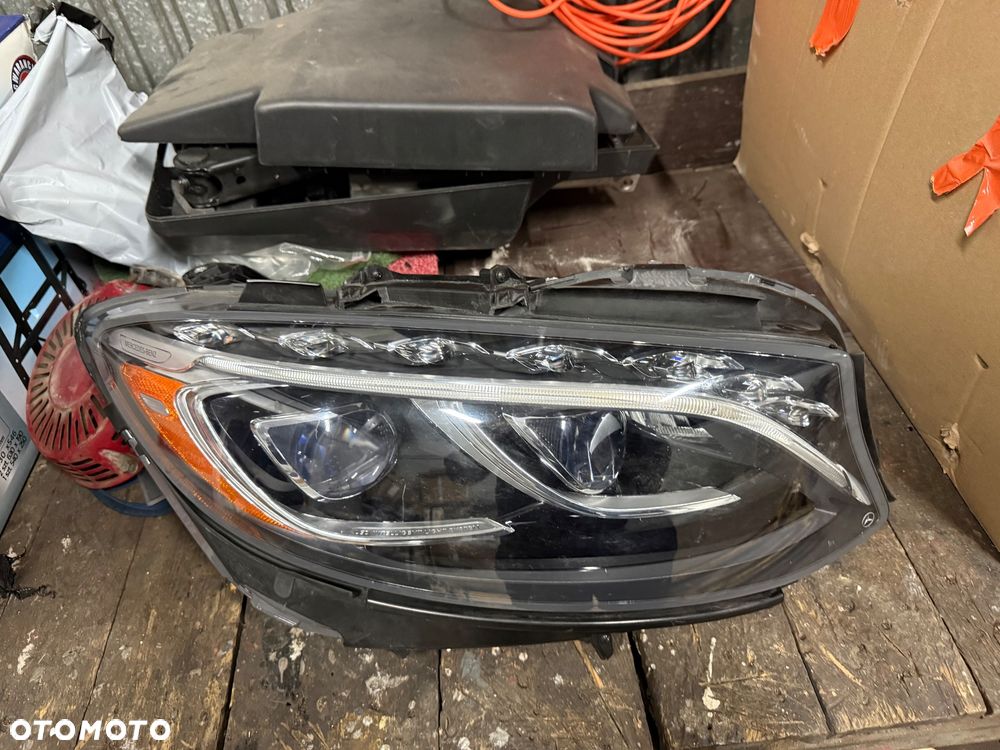 Lampa przednia prawa Mercedes C217 - 9