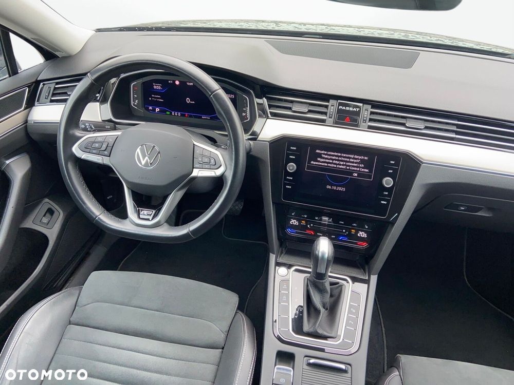 Volkswagen Passat - 12
