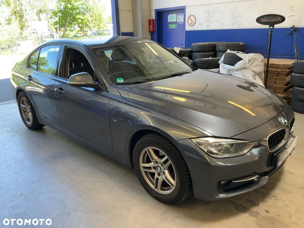 BMW Seria 3 316i Sport Line - 4