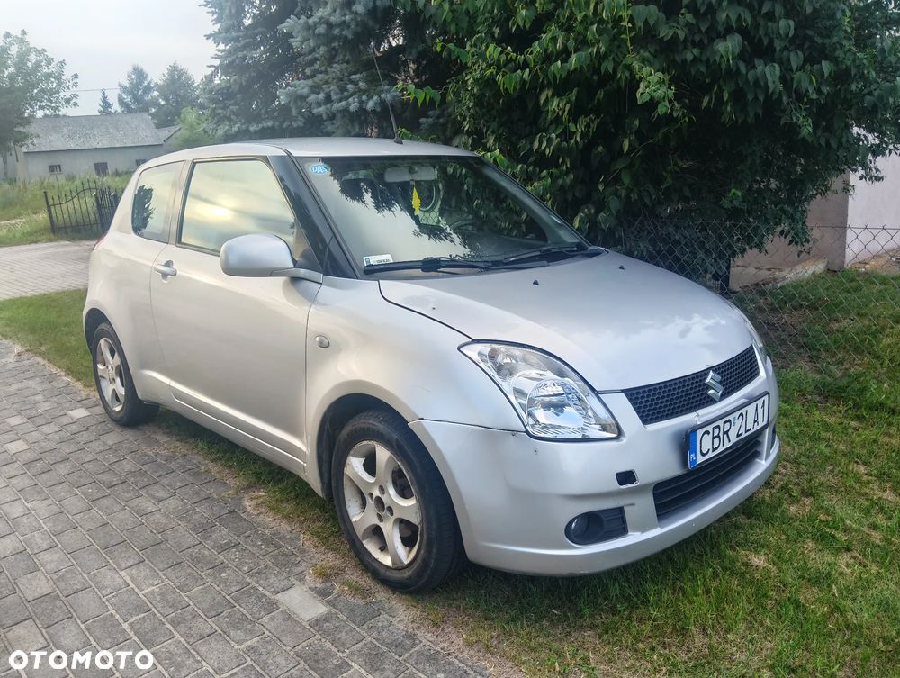 Suzuki Swift - 1