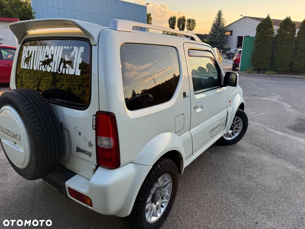 Suzuki Jimny Black&White - 11