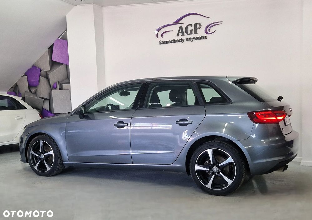 Audi A3 Sportback - 12