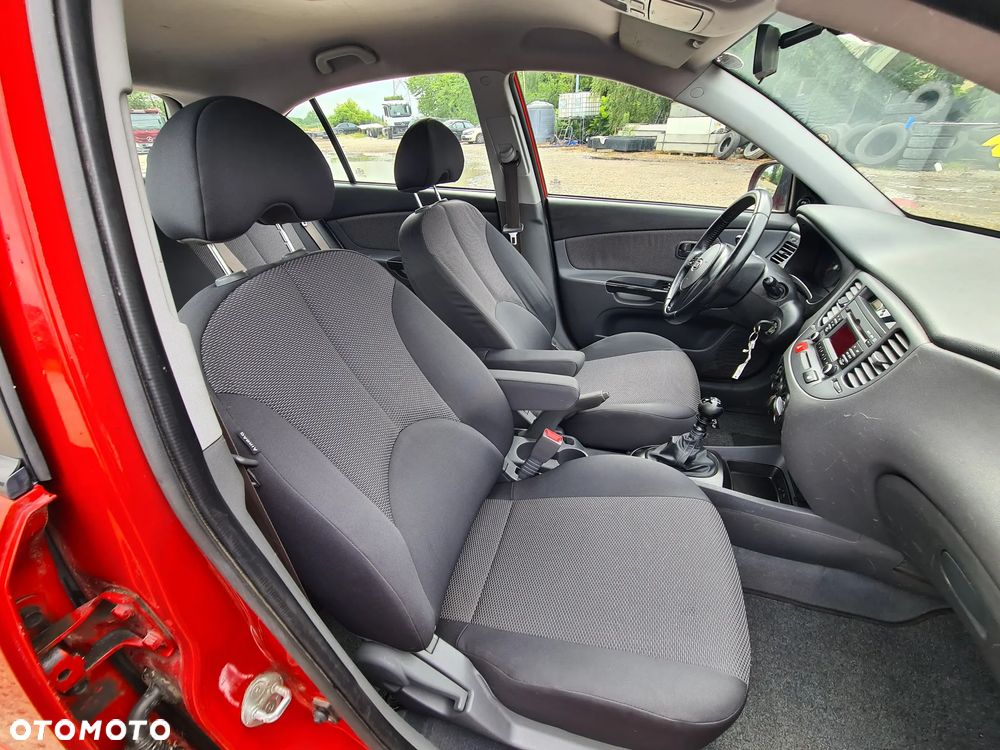Kia Rio 1.4 Comfort - 20
