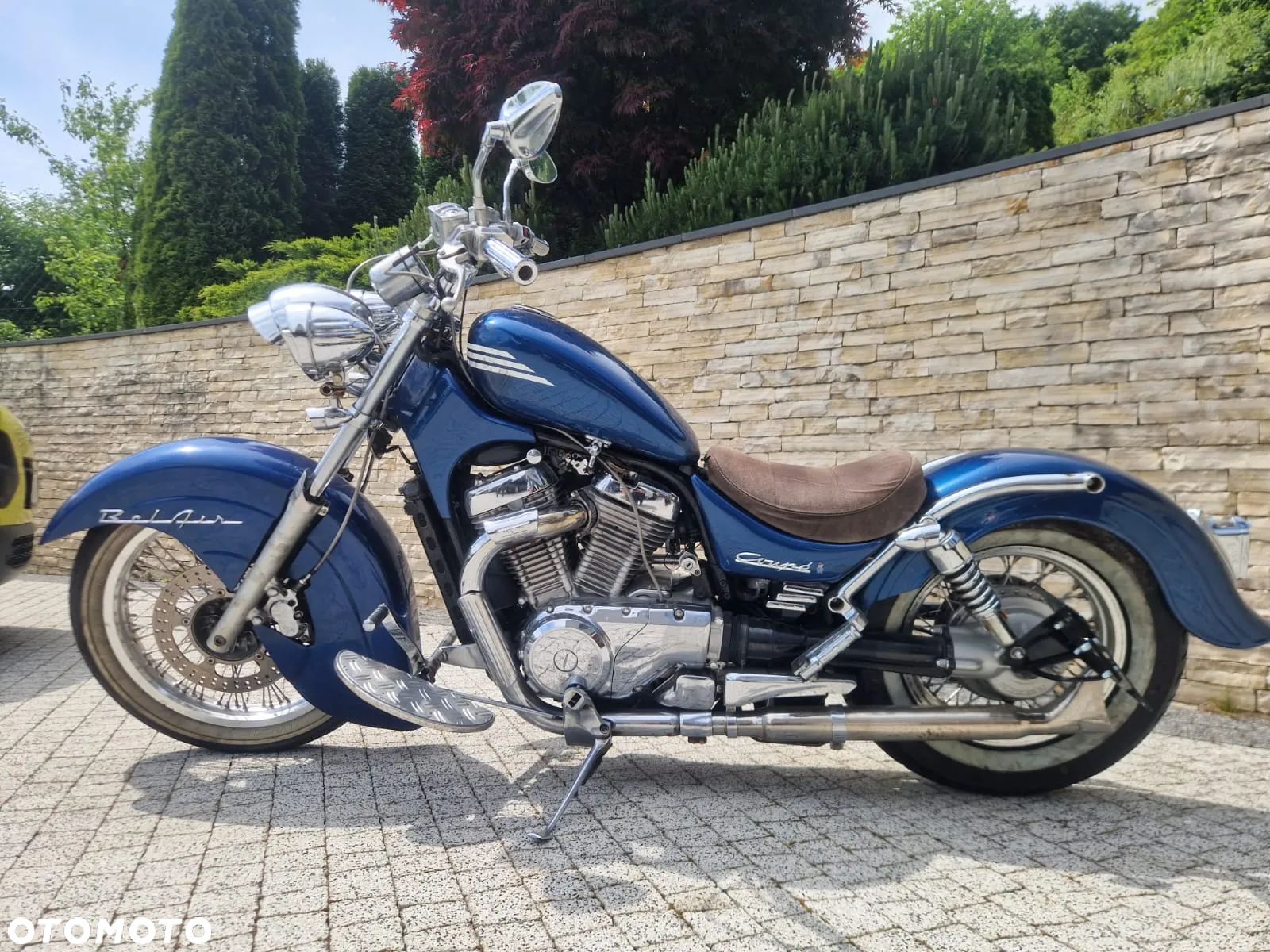 Suzuki Intruder - 1