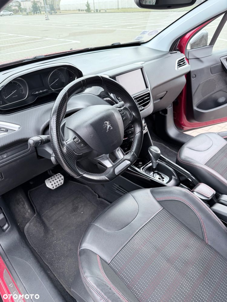 Peugeot 2008 1.2 Pure Tech Allure S&S EAT6 - 12