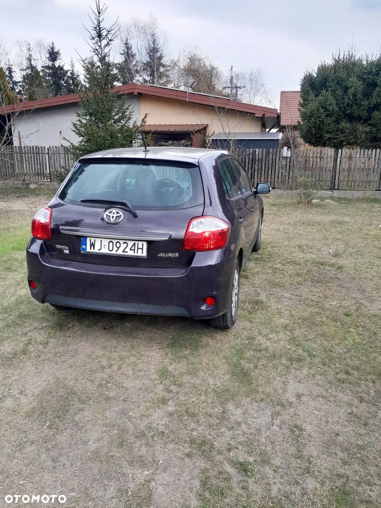 Toyota Auris 1.33 VVT-i Terra - 14