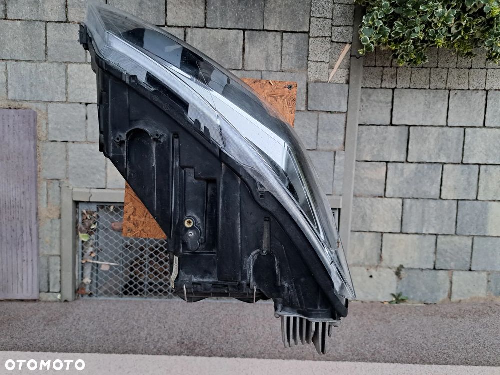 SEAT LEON III 5F lampa prawa przód full led - 2