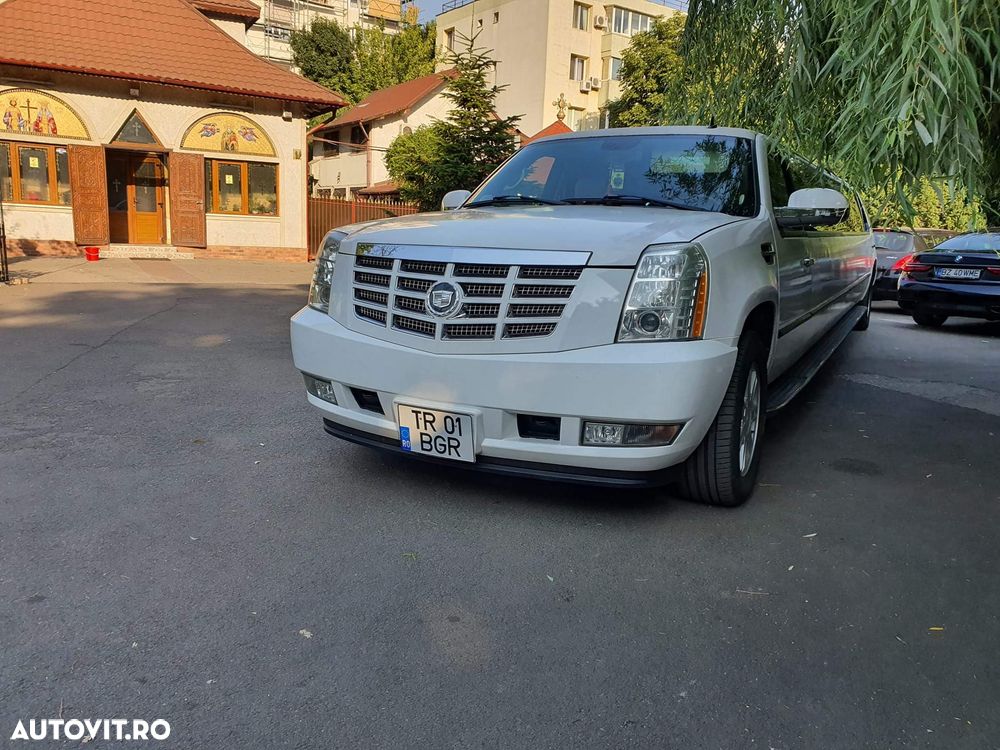 Cadillac Escalade - 10