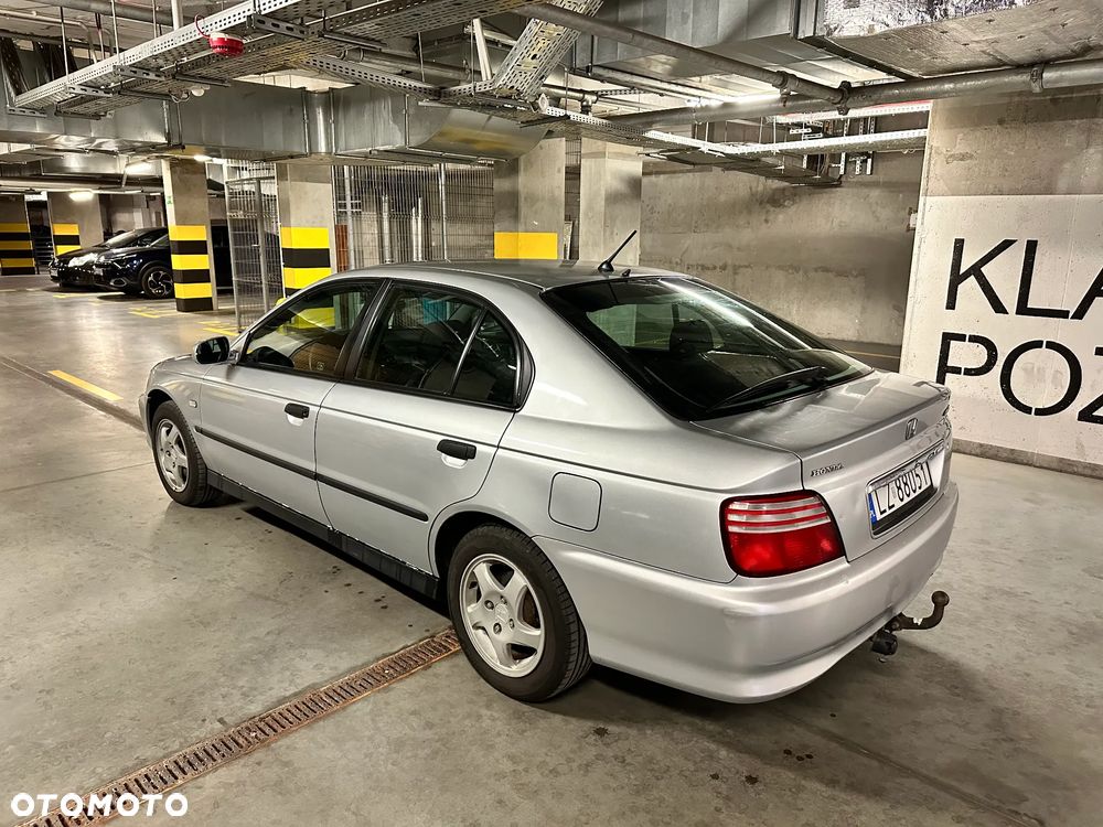 Honda Accord 1.8i LS - 6