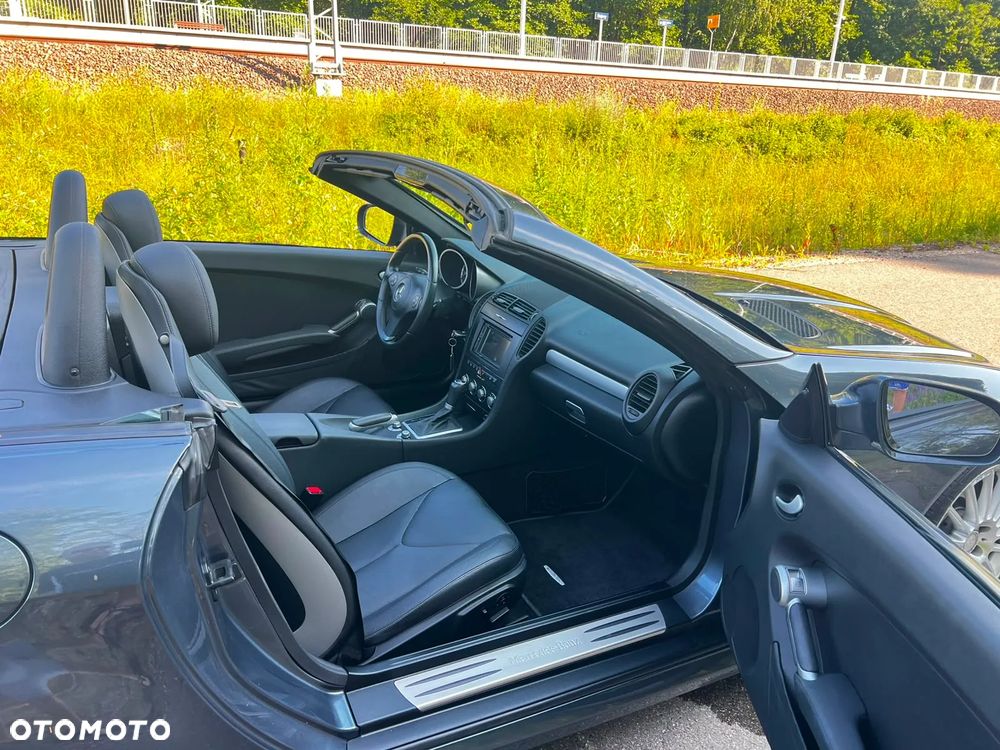 Mercedes-Benz SLK 300 7G-TRONIC - 26