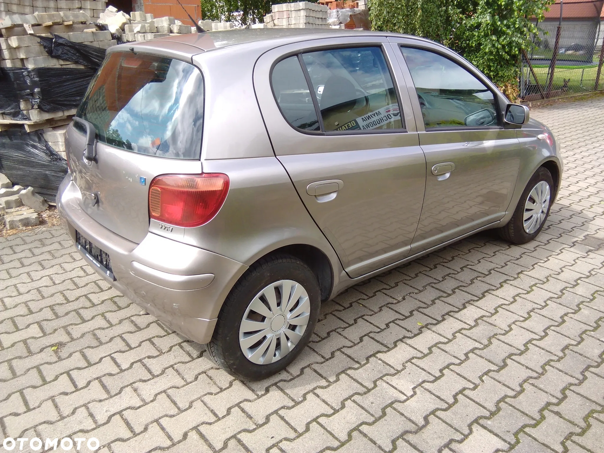 Toyota Yaris 1.0 Sol - 5