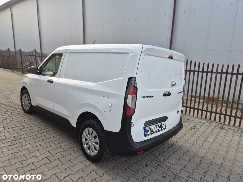 Ford Transit Courier - 3